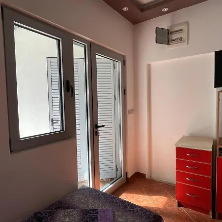Apartment Zevs Budva